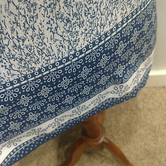 Medium Liz Claiborne Summer Sleeveless Top - Picture 3 of 5